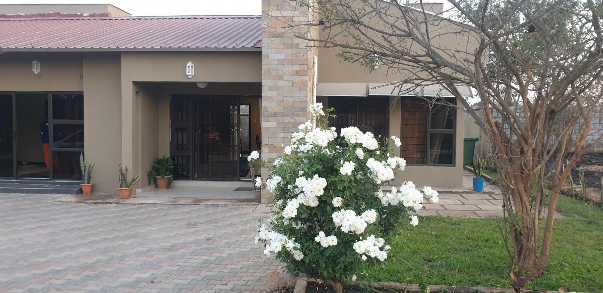 Villa Lombe, Off Great East Road, Silverest Silver Rest Exteriér fotografie